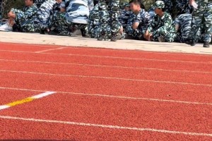 眼疾手快！韩旭神级预判直接抢断对手传球，随后一条龙欧洲步上篮